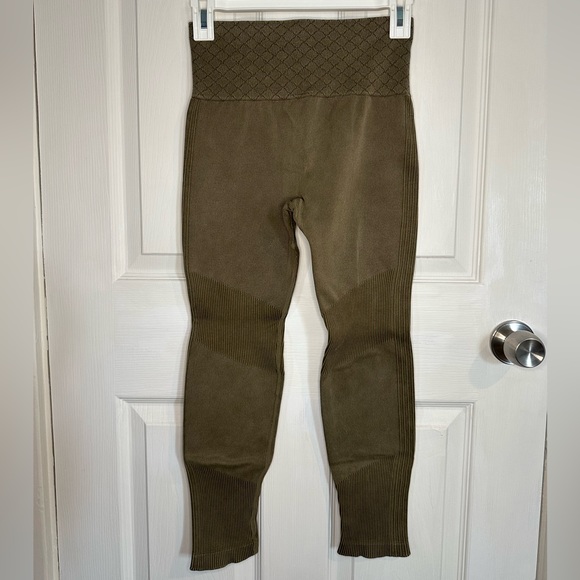 Leggings - Picture 2 of 3